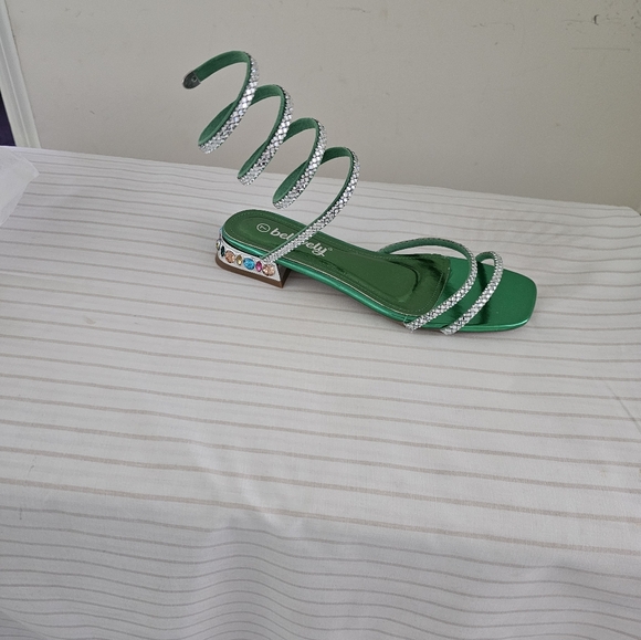 Sandals - Picture 2 of 3